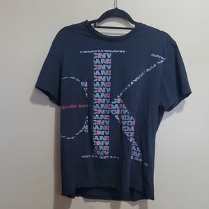 Calvin Klein Graphic Tee in Black and Red Size Large